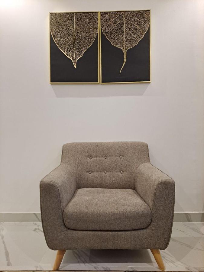 الشقق الفندقية الكويتفي  Golden Dahlia Fintas المظهر الخارجي الصورة